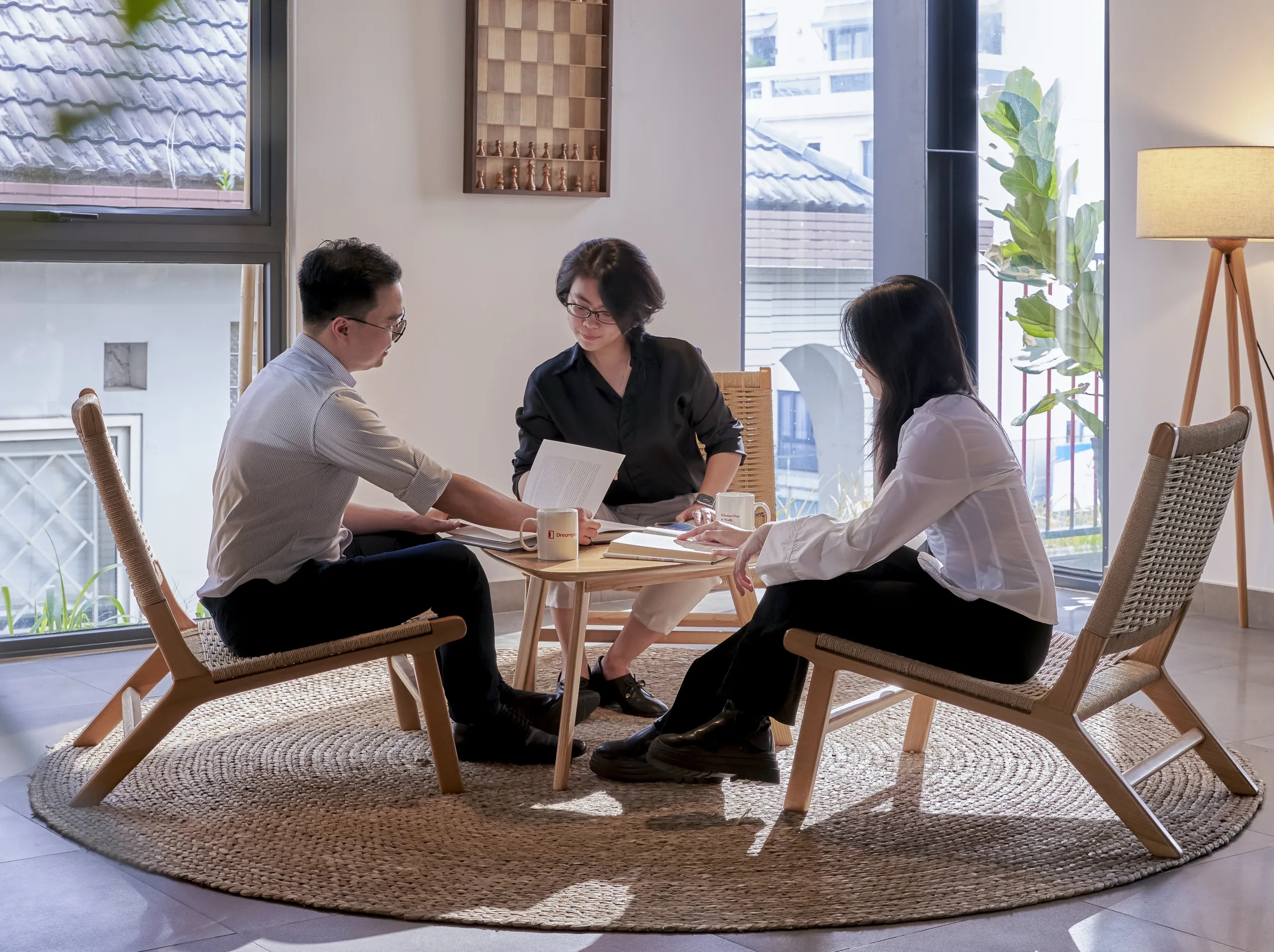 Dreamplex NQH - Discussion Area with team